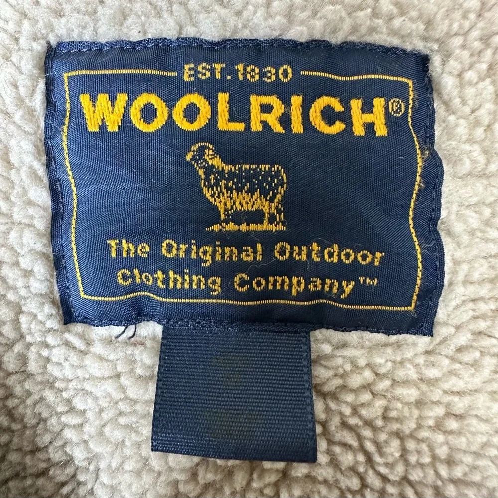 Woolrich reposhing this